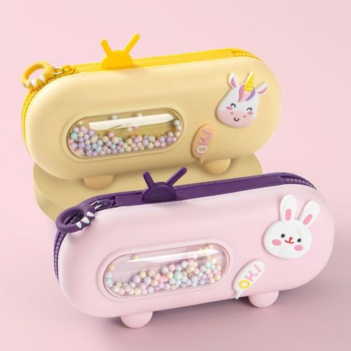 Son şirket haberleri Features of Silicone Pencil Box