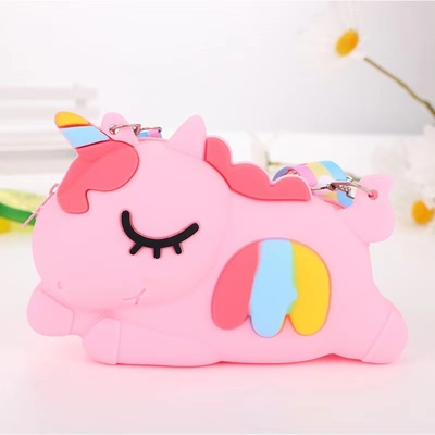 İyi bir fiyat. Doğum Günü Hediye Çantası Oyuncak Öğrenciler Çocuklar Hediye Kawaii Crossbody Çantası Tatlı Omuz Çantası Karikatür Hayvan Silikon Makyaj Çantası çevrimiçi