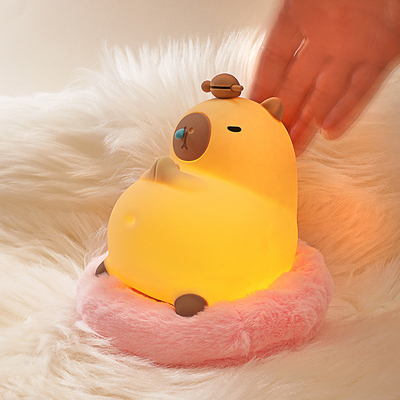 İyi bir fiyat. Capybara Gece Işığı Çocuklar İçin 16 Renk Değişen Çocuklar Gece Işığı Çocuk Odası Taşınabilir Pil Bebek Besleme Gece Işığı çevrimiçi